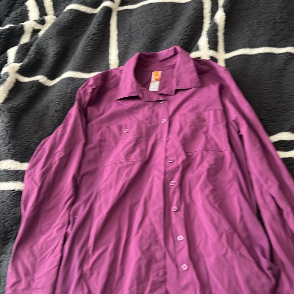 Lucy travel top